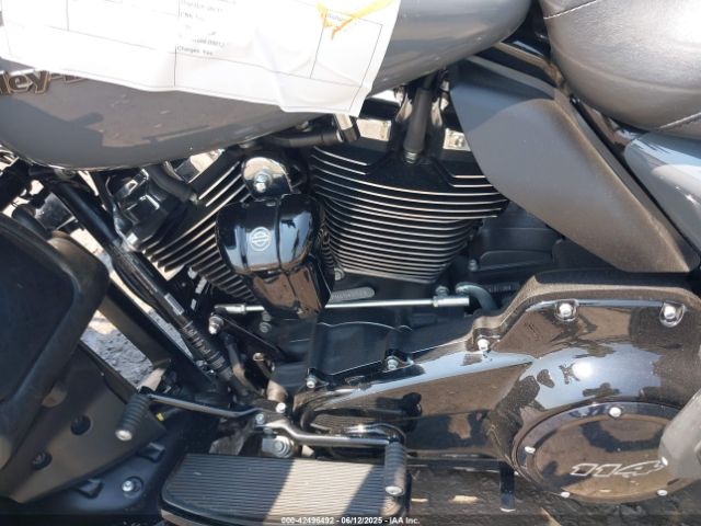 2022 HARLEY-DAVIDSON FLTRK 1HD1KZF17NB654877 Photo 8