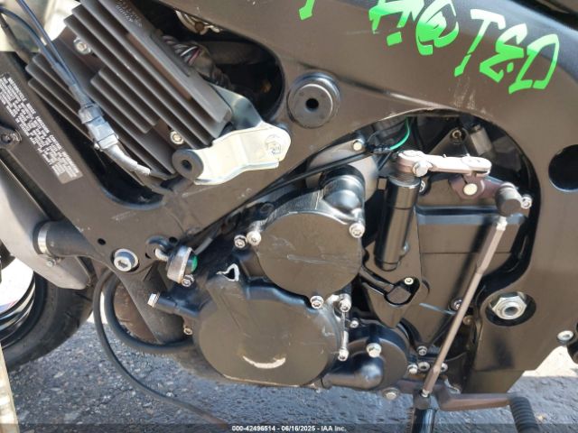 2024 SUZUKI GSX-R600 JS1GN7FA9R7101061 Photo 8