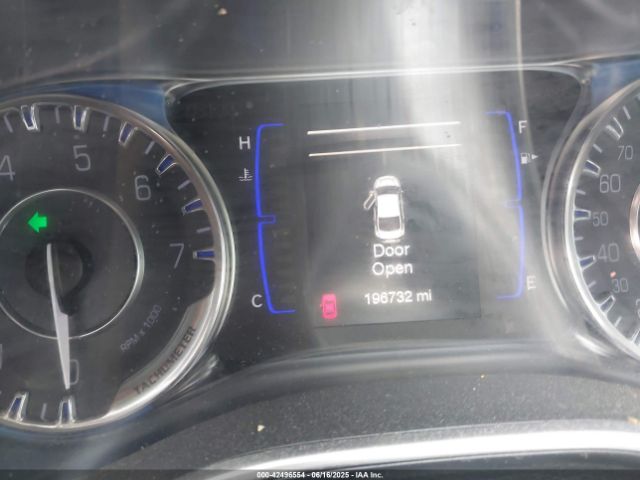 2016 CHRYSLER 200 1C3CCCAB3GN133732 Photo 6