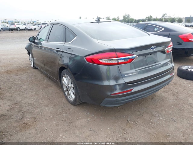 3FA6P0LU5KR104335 Ford 2019