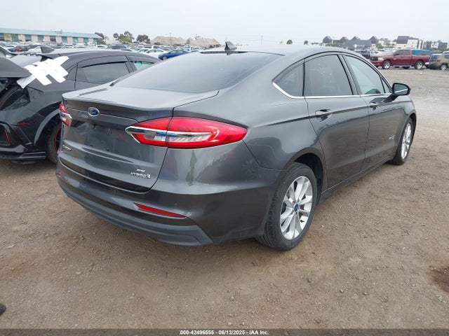 3FA6P0LU5KR104335 Ford 2019