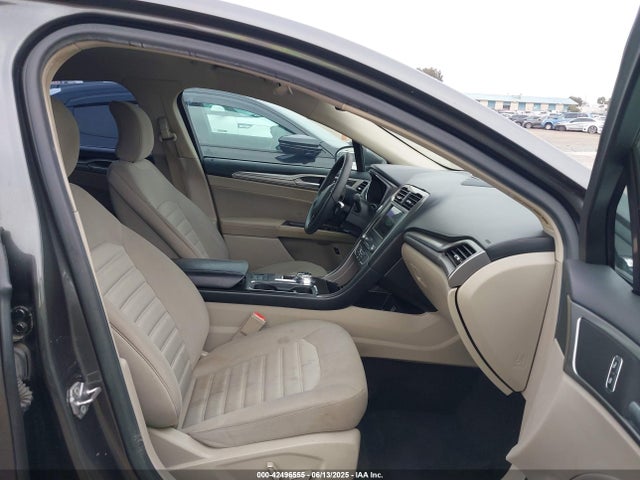 3FA6P0LU5KR104335 Ford 2019