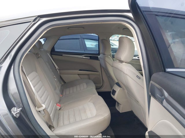 3FA6P0LU5KR104335 Ford 2019