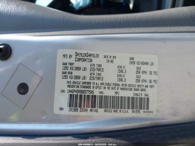 2006 CHRYSLER TOWN & COUNTRY 1A4GP45R96B577545 Photo 8