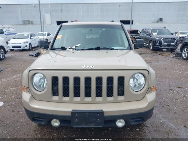 1C4NJPFAXHD203977 Jeep 2017