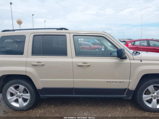 1C4NJPFAXHD203977 Jeep 2017