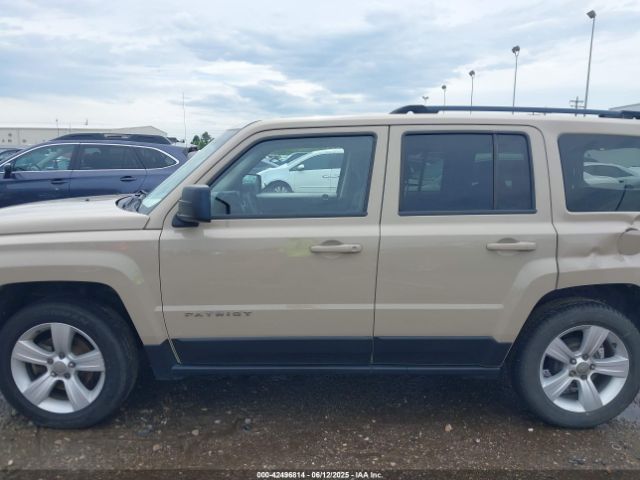 1C4NJPFAXHD203977 Jeep 2017