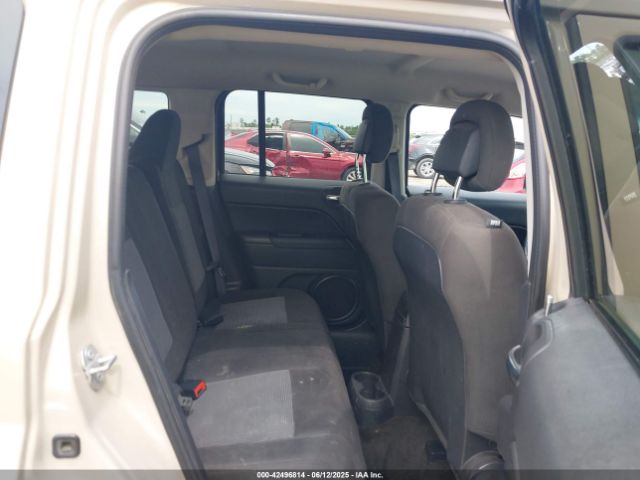1C4NJPFAXHD203977 Jeep 2017
