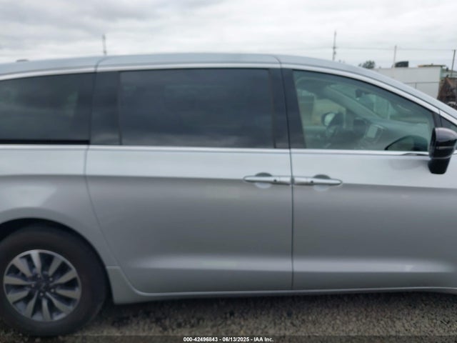Chrysler Pacifica Hybrid Select 2024 2C4RC1S75RR156715 Image 13