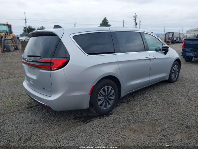 2024 CHRYSLER PACIFICA HYBRID 2C4RC1S75RR156715 Photo 3