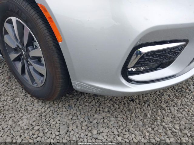 2024 CHRYSLER PACIFICA HYBRID 2C4RC1S75RR156715 Photo 5
