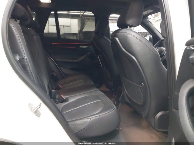 WBXHU7C38J5L06893 BMW X1