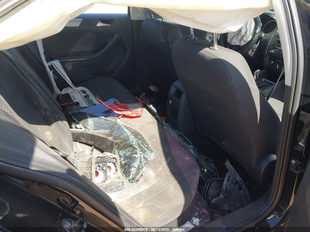 3VWD17AJXFM351869 Volkswagen 1.8t