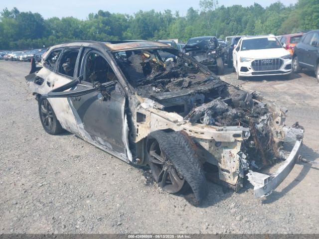 2018 VOLVO XC60 LYVA22RK2JB113919