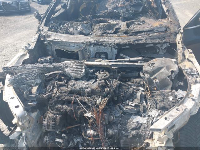2018 VOLVO XC60 LYVA22RK2JB113919 Photo 9