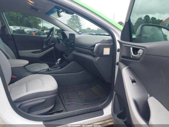 2022 HYUNDAI IONIQ HYBRID KMHC65LC3NU281365 Photo 4