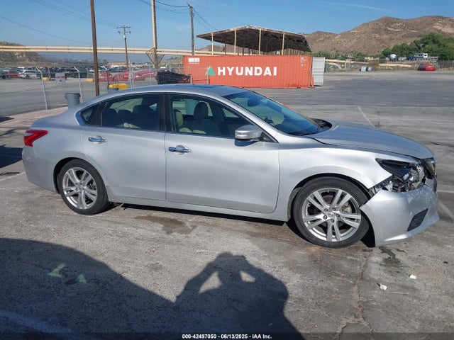 Nissan Altima 2017 1N4BL3AP7HC193941 Image 13