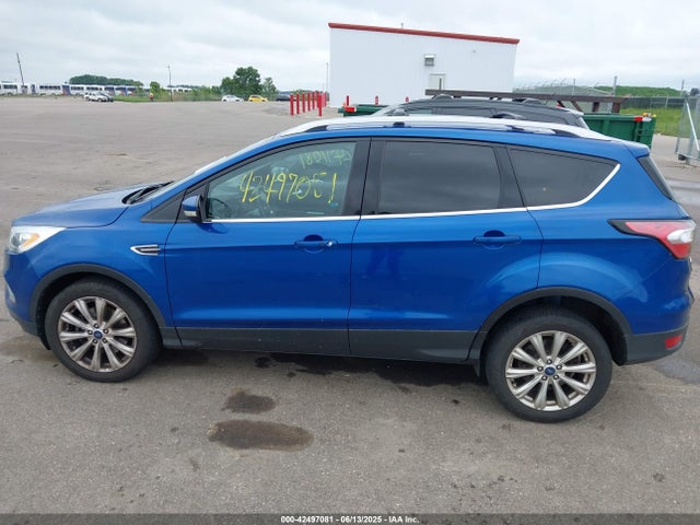 1FMCU9J91HUF10926 Ford 2017
