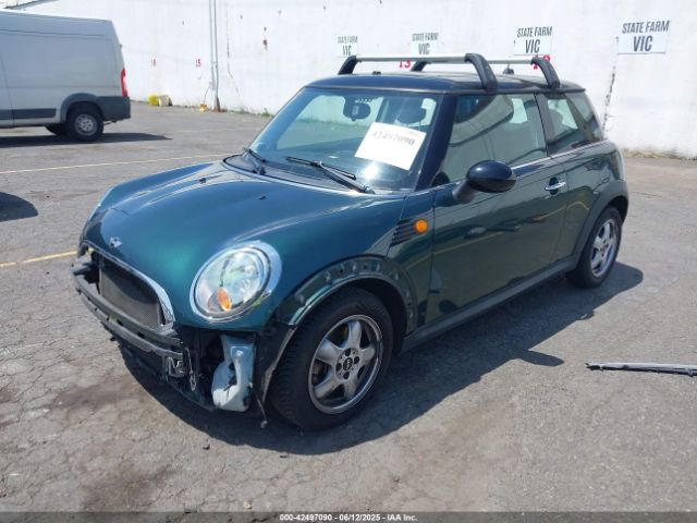 2010 MINI COOPER WMWMF3C58ATZ67297 Photo 1