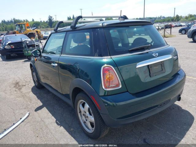 2010 MINI COOPER WMWMF3C58ATZ67297 Photo 2
