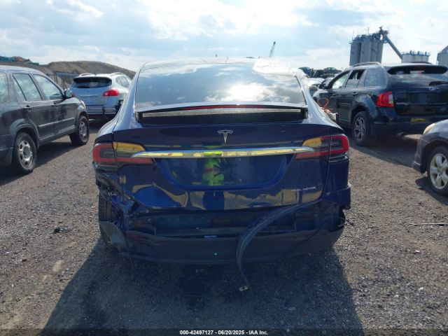 5YJXCDE29LF223019 Tesla 2020