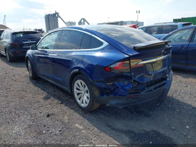 5YJXCDE29LF223019 Tesla 2020