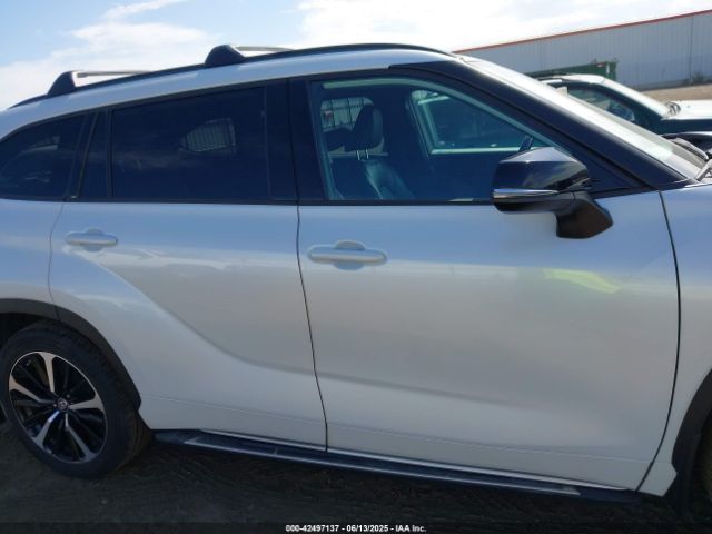 5TDLZRAH1NS139084 Toyota Highlander Xse