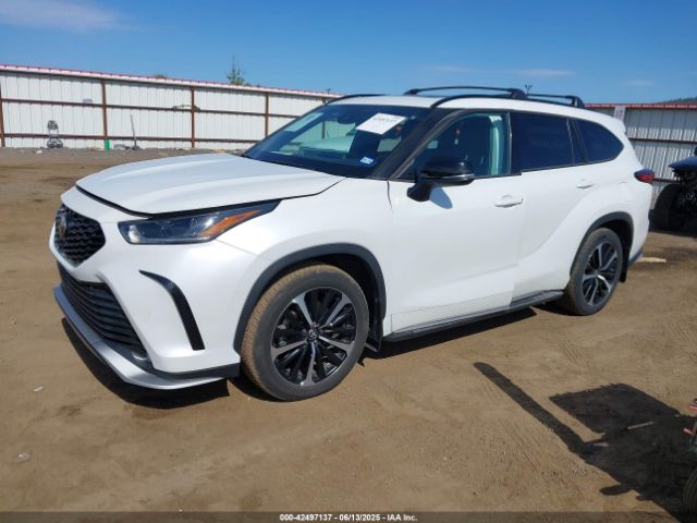 5TDLZRAH1NS139084 Toyota Highlander Xse