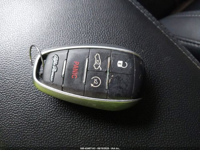 2021 ALFA ROMEO STELVIO ZASPAKBN2M7D11188 Photo 10