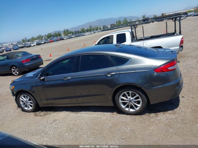 3FA6P0HD6KR251742 Ford 2019
