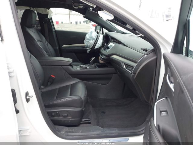 2022 CADILLAC XT4 1GYFZCR49NF100393 Photo 4