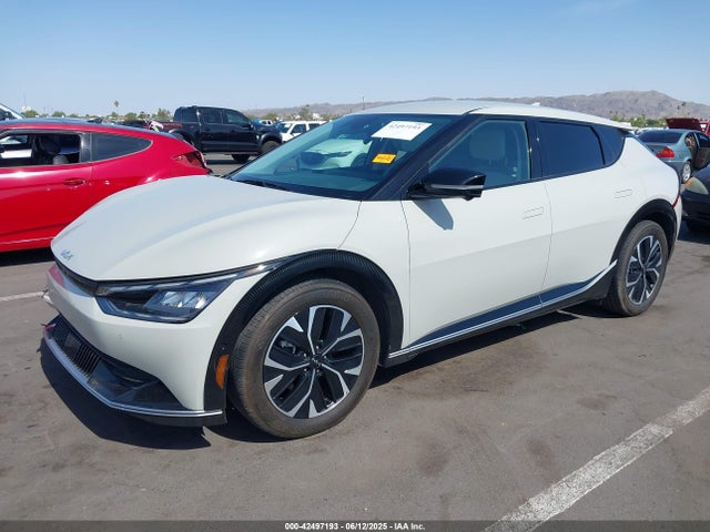 KIA 2023 2023 KNDC34LA6P5124352 Image 2