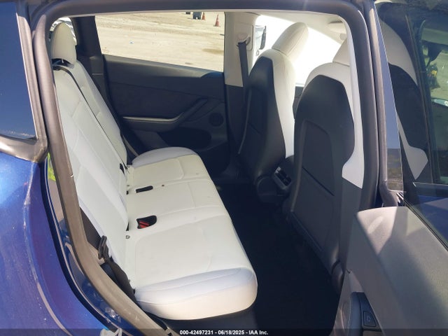 7SAYGDEF4NF562367 Tesla 2022