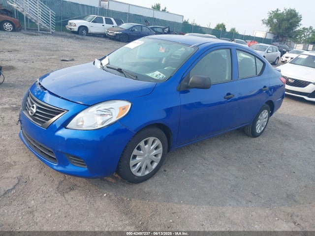 Nissan 2014 2014 3N1CN7AP2EL839194 Image 2