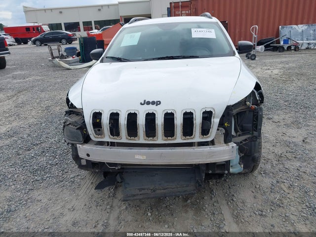 1C4PJLAB3HW592273 Jeep Cherokee
