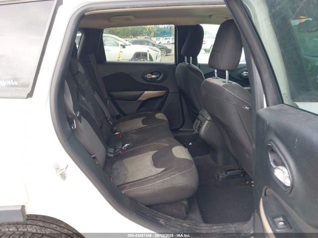 1C4PJLAB3HW592273 Jeep Cherokee