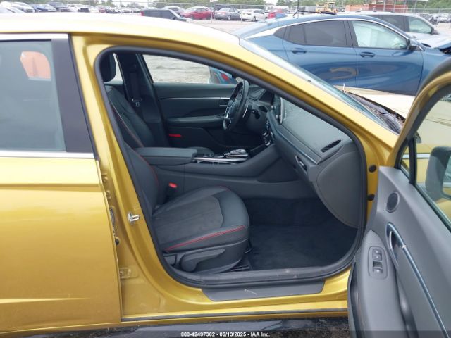 2021 HYUNDAI SONATA 5NPEJ4J2XMH066378 Photo 4