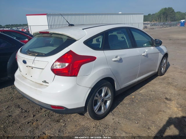 Ford FOCUS SE 2014 1FADP3K29EL395949 Image 4
