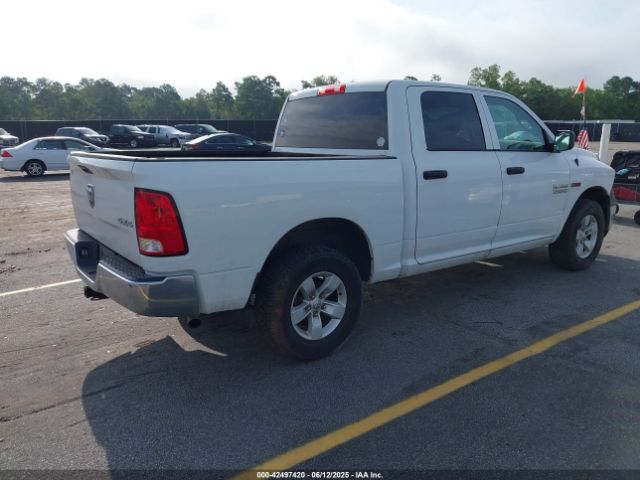 1C6RR7KM4JS297910 RAM 1500 Tradesman  4x4 5'7 Box