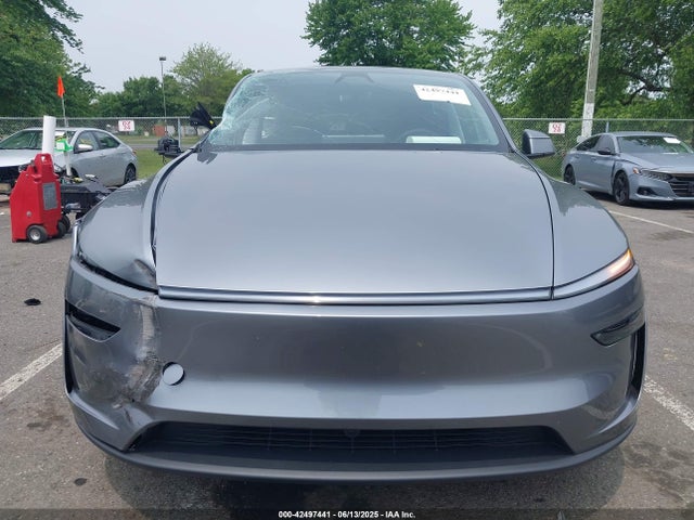 Tesla Model Y 2026 7SAYGDEE3TF333957 Image 12