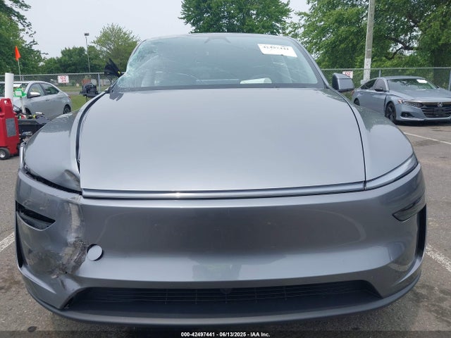 2026 TESLA MODEL Y 7SAYGDEE3TF333957 Photo 5