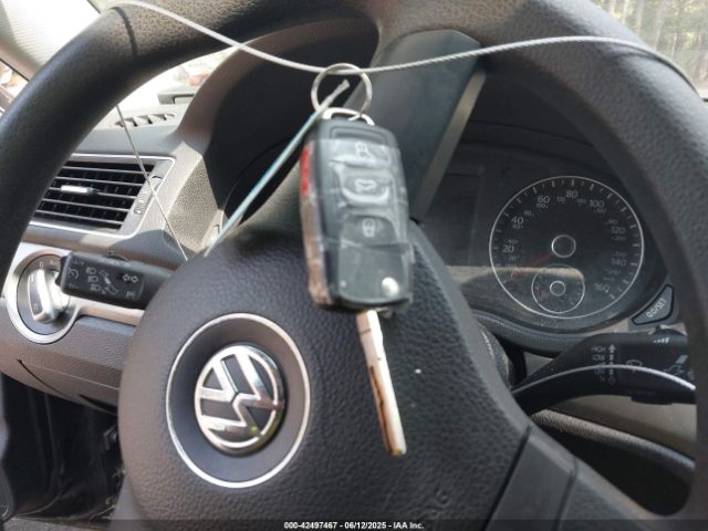 1VWAT7A35EC056127 Volkswagen Passat 1.8t S