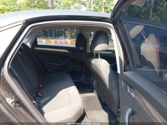 1VWAT7A35EC056127 Volkswagen Passat 1.8t S