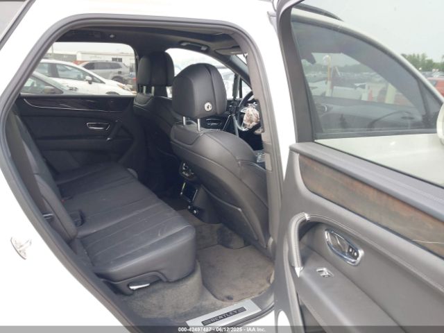 2019 BENTLEY BENTAYGA SJAAM2ZV2KC024581 Photo 7