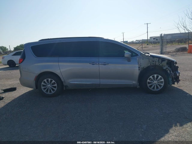 Chrysler Pacifica 2017 2C4RC1BG7HR642618 Image 14