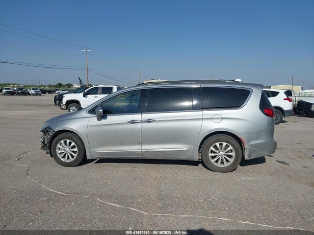 Chrysler Pacifica 2017 2C4RC1BG7HR642618 Image 15
