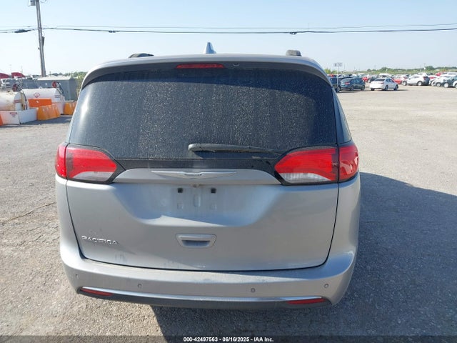 Chrysler Pacifica 2017 2C4RC1BG7HR642618 Image 17