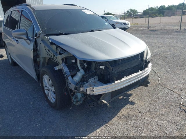 Chrysler Pacifica 2017 2C4RC1BG7HR642618 Image 6