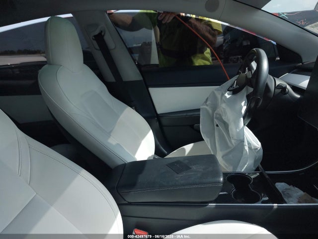 2019 TESLA MODEL 3 5YJ3E1EA3KF312551 Photo 4