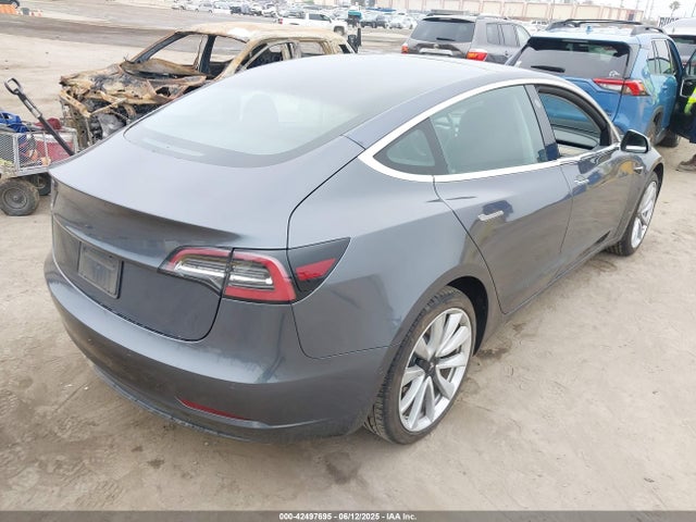 2019 TESLA MODEL 3 5YJ3E1EA5KF412599 Photo 3